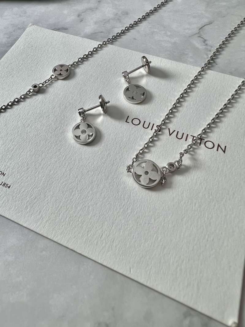 LV Necklaces